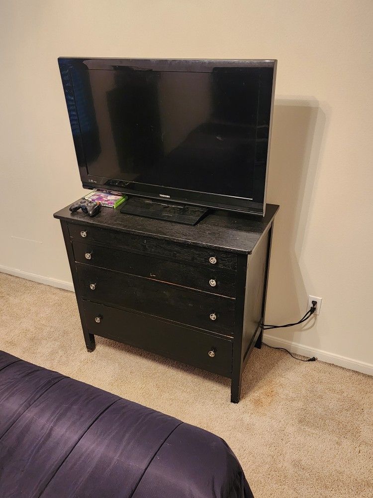 Black Wood Dresser