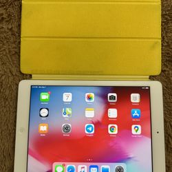 Apple iPad Air 32GB Wi-Fi — Only $45!