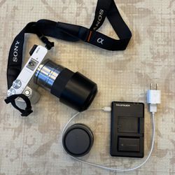 Sony 6000 Mirrorless Digital Camera