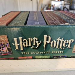 Set Of Harry Potter Books 