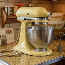 Vintage KitchenAid K45 Mixer – Rare Buttercream Yellow – USA Made
