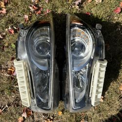 Infiniti Q50 Headlights