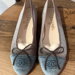 Shoes gray Chanel Size 37C  