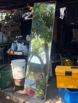 Large mirror en very good condition