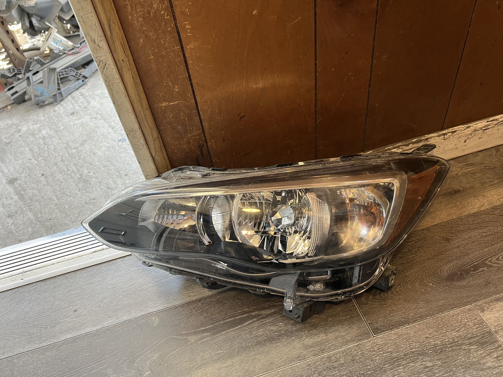 Subaru impreza left headlight halogen 2017 2018 2019 2020 2021 2022 2023