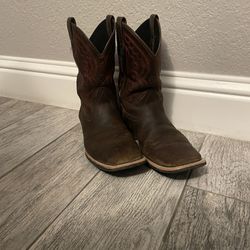 Ariat Cowboy Boots (Size 5)