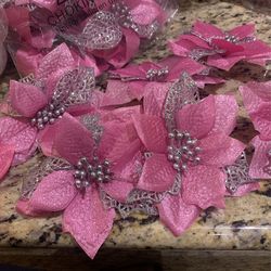 Selling Pink Bundle 🎄💖
