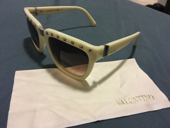 Women's Valentino Sunglasses like new