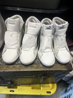2 Pairs Of Puma Woman’s Sneakers Size 8.5