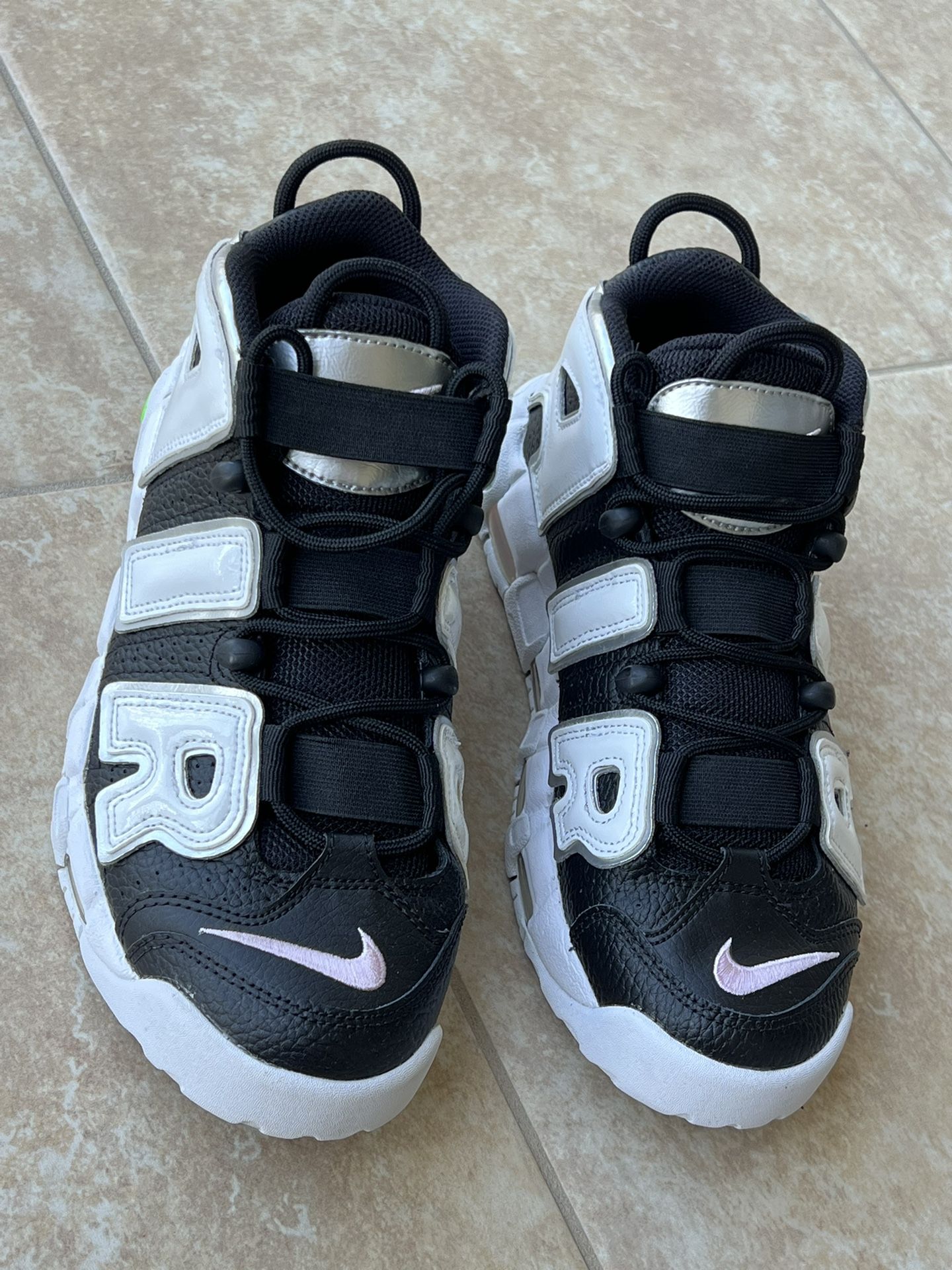Nike Air More Uptempo White Black Green Mid Top Sneakers  Women Shoes Size 9