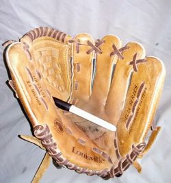 Louisville Slugger TPX Baseball glove