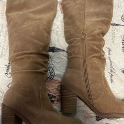 Boots Size 6