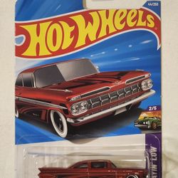 HOT WHEELS. LAYIN LOW. 1959 CHEVY IMPALA LOWRIDER.