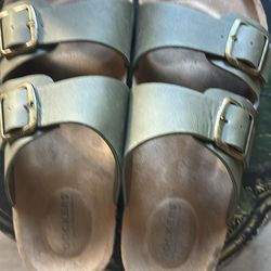 Sandals Dockers size 10 like new