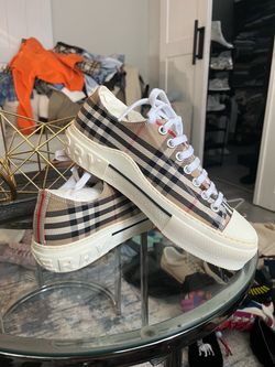Burberry shoes