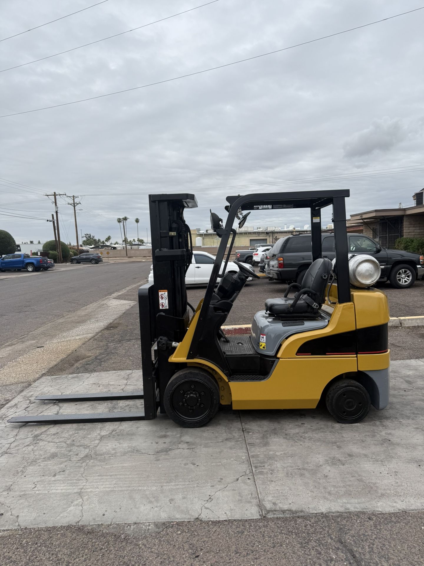 2004 Caterpillar C5000 Forklift