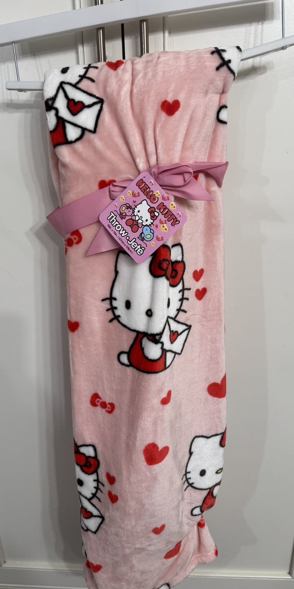 Hello Kitty Throw