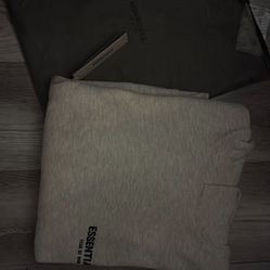 Essentials Fear Of God, Light Oatme, And Size Medium 