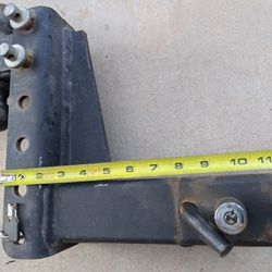 Bulletproof heavy duty Tow Hitch

Kit