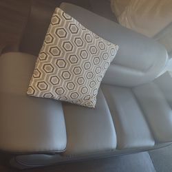 Single Love Seat