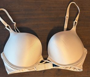 Victoria’s Secret Nude Convertible Racerback Bra 32C T-Shirt Push Up