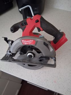 Milwaukee skill saw