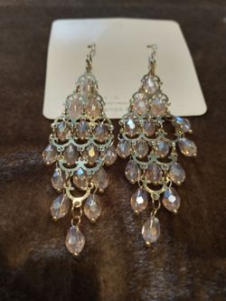 These chandelier earrings