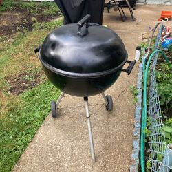 Weber Grill Big Size  Good Condition 