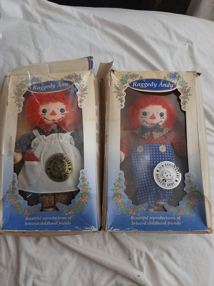 Raggedy Ann and Raggedy Andy