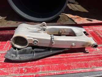 2019 Raptor 700 Swing Arm