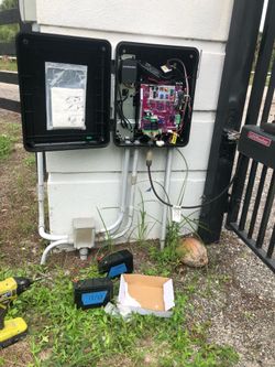 Electric gate stuck or not opening? Fast solution for motor, chain, and sensor issues