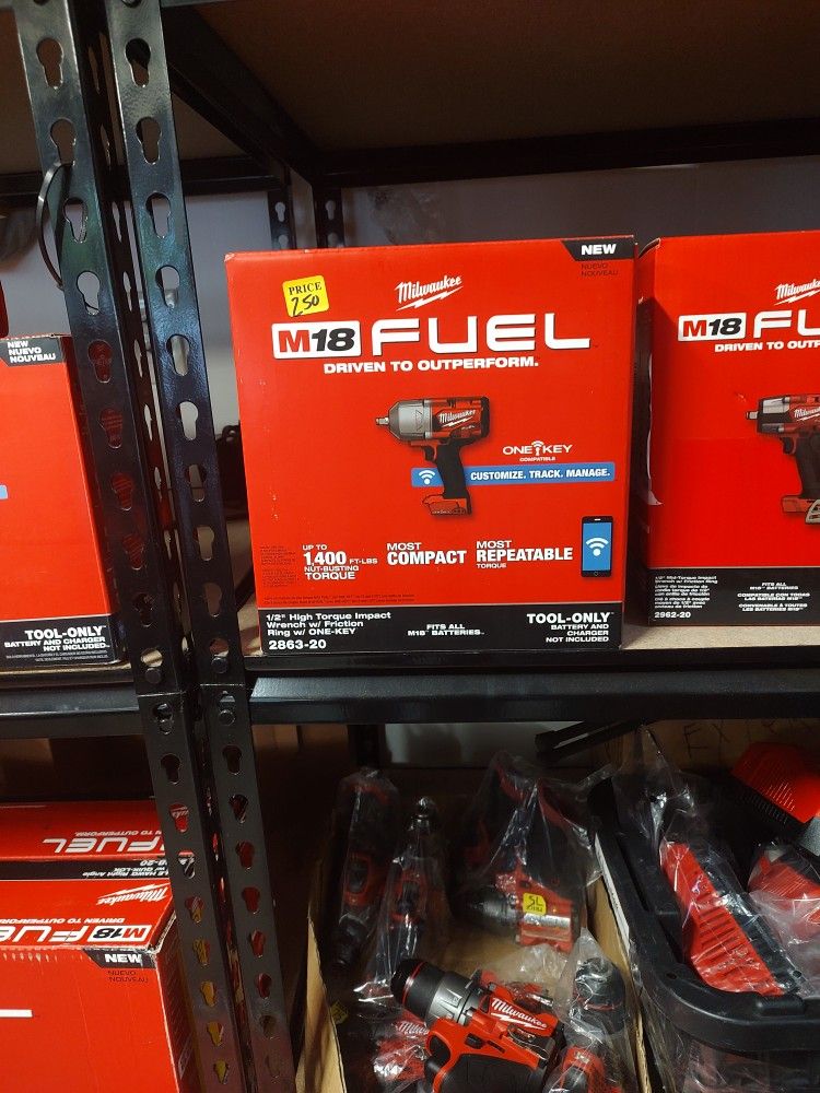 Milwaukee M18 Fuel 1/2" Hight Torque Impact Wrench W/Friction Ring W/One Key