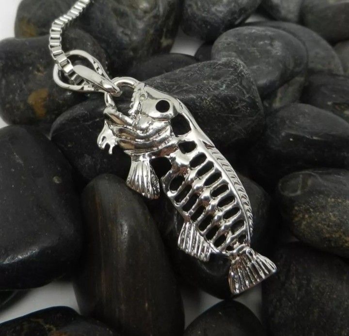 Fish Fresh Salt Water Ocean Lake Sea Creature Bones Skeleton Silver Necklace