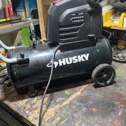Husky 8 Gl.l 135 Psi.
