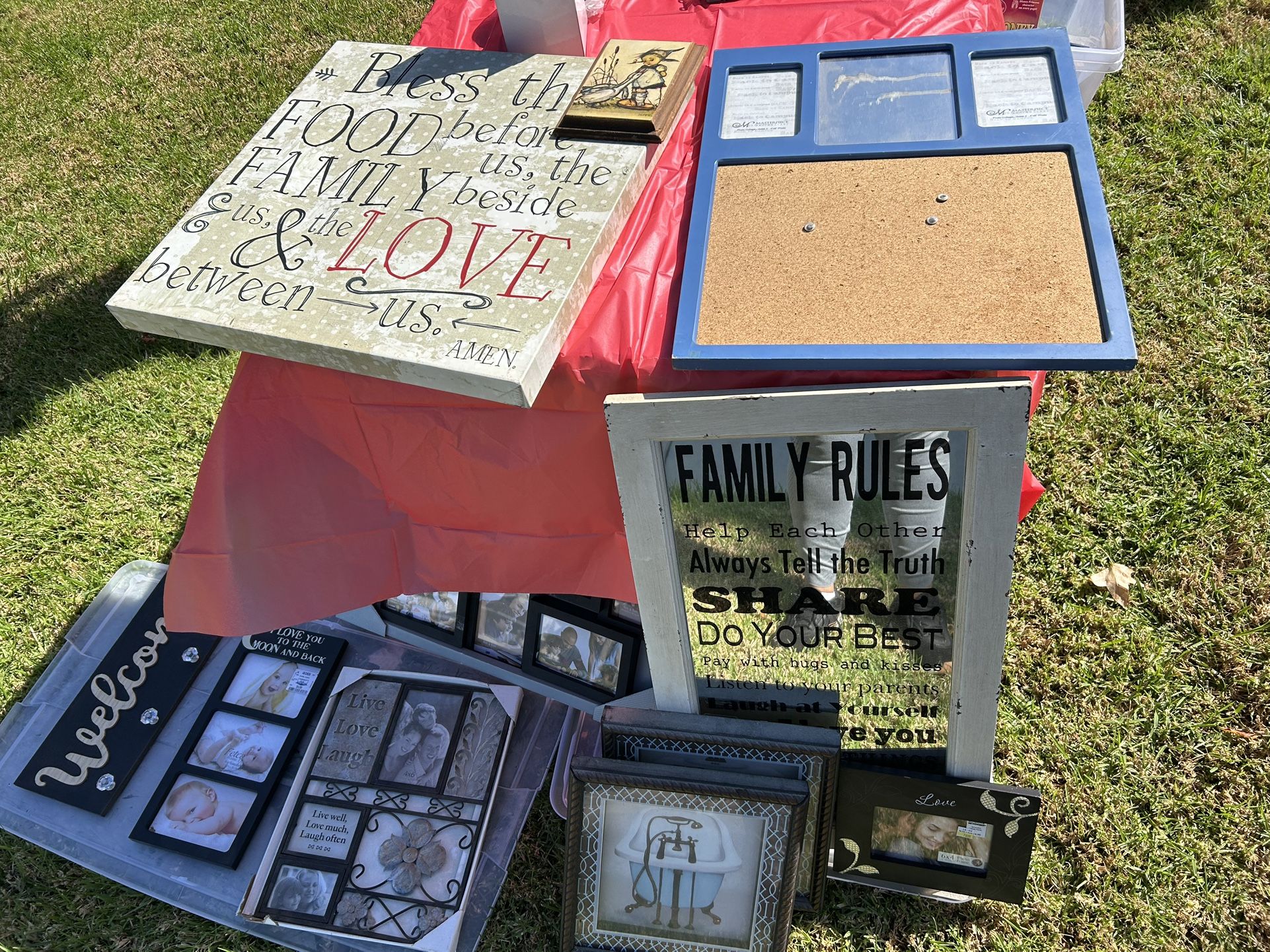 Picture Frames And Decor