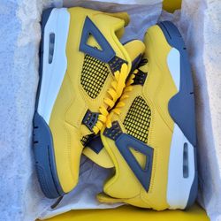 Jordan 4 Lightning Size 10