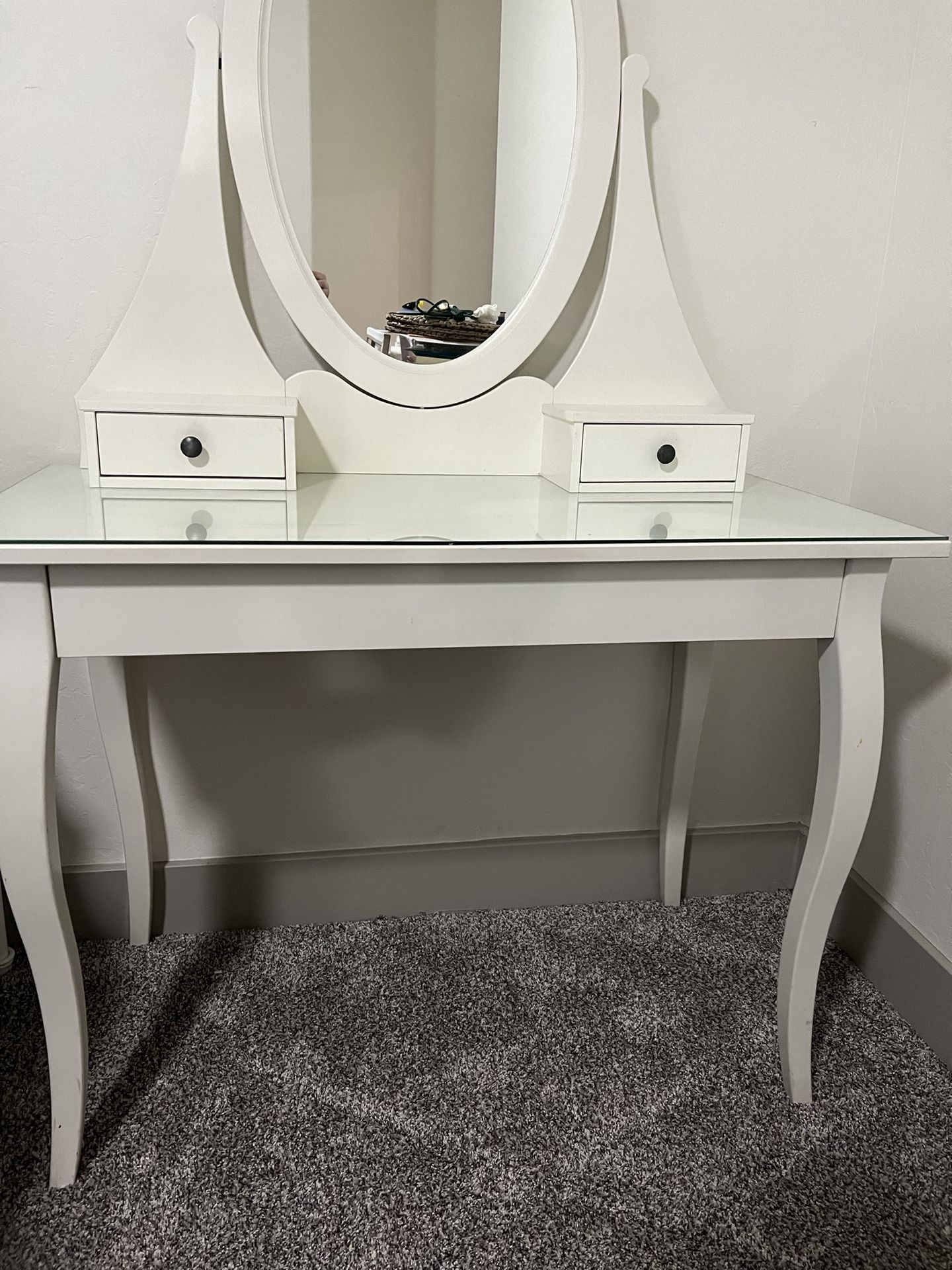 Makeup Vanity for Sale in Chandler, AZ - OfferUp