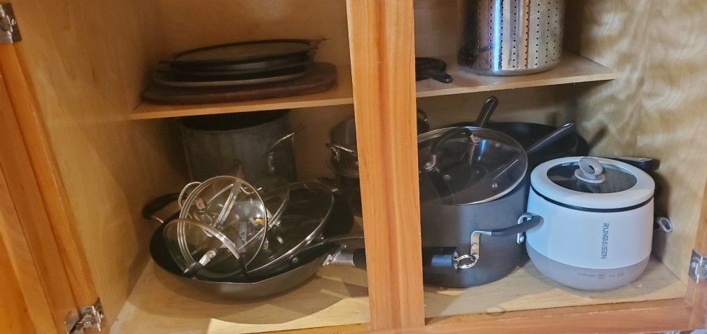 Cookware Everything In The Picture