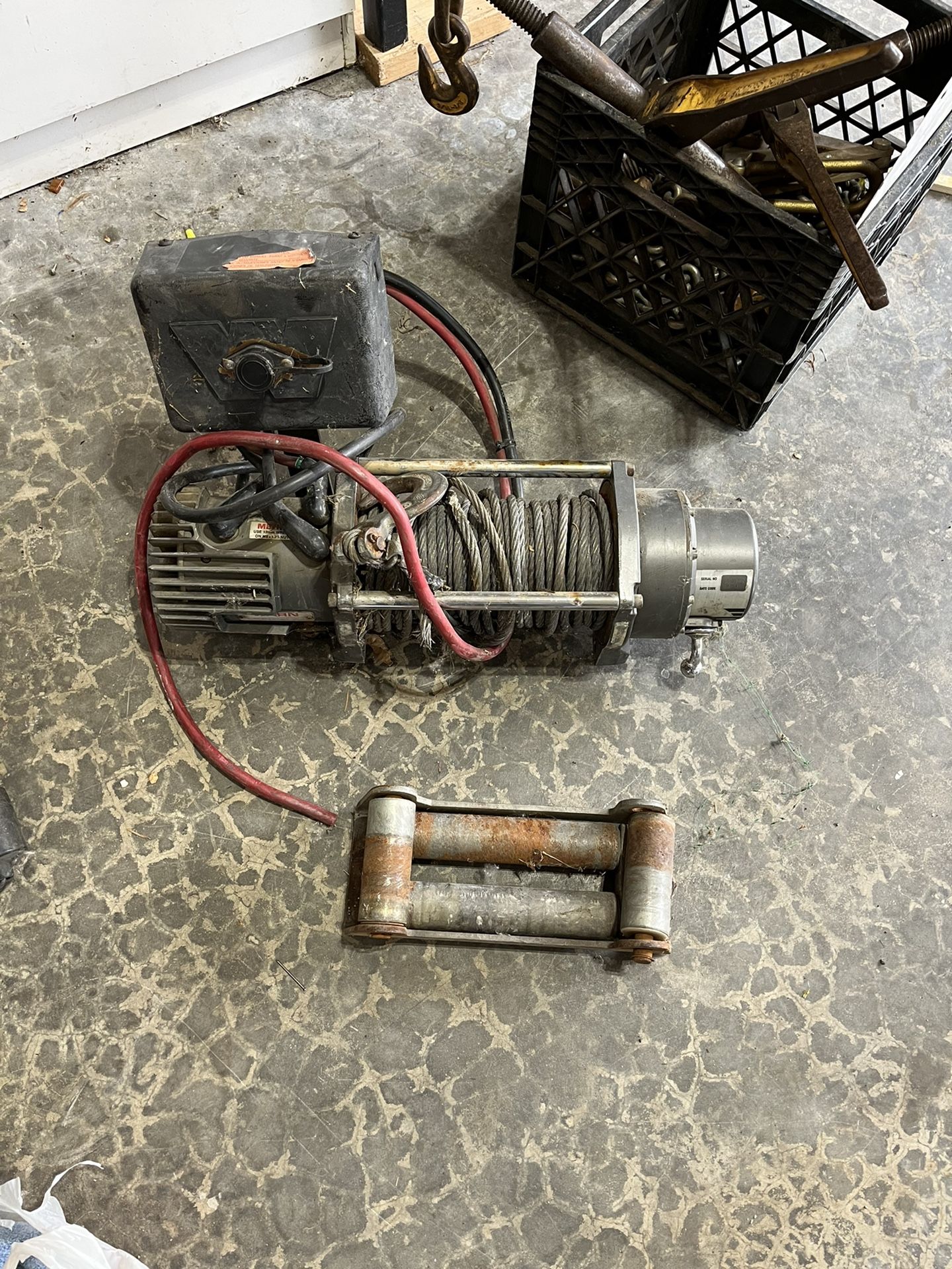 Warn 9000lb Winch With Fairlead