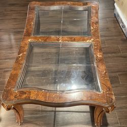 Free coffee table with glass top