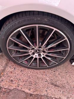 225/40/R19 Pirelli PZERO Run Flat Tire