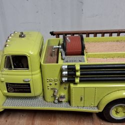 MODEL FIRE TRUCK