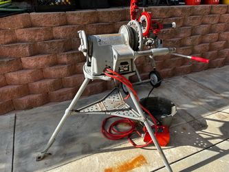 Rigid 300 Pipe Machine like new