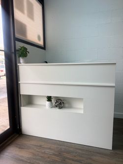 Reception desk