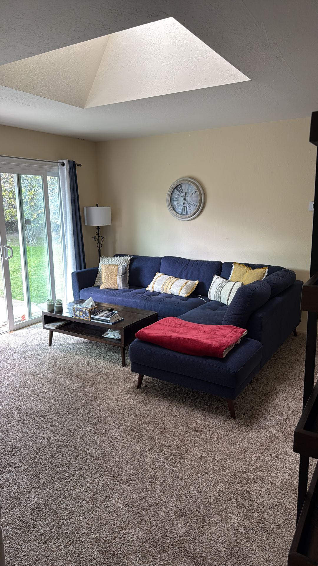 Sectional Sofa with Nice Pillows