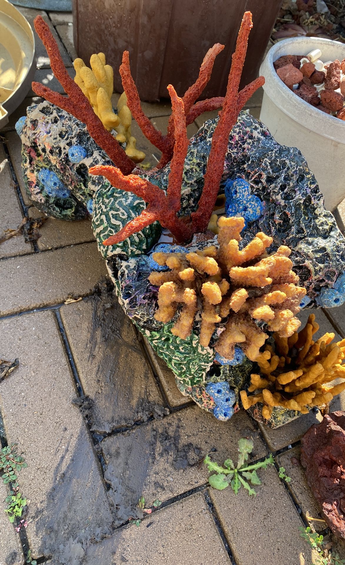 Fish tank coral decoration