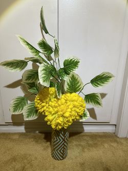 Cylindrical Flower Vase