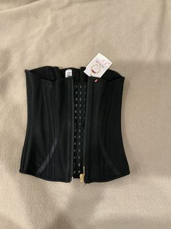 Elegant Lace Corset – Slim Fit & Sexy Design