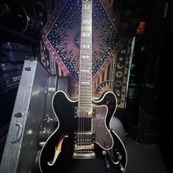 Epiphone — 2016 — Sheraton II Pro — Ebony