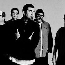 Dia de los Deftones with Clipse
